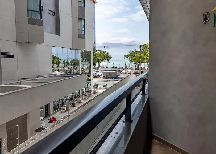 Conforto Luxo beira mar de Pajuçara, Pé na areia!